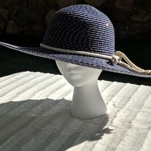 Luxury summer sunhat